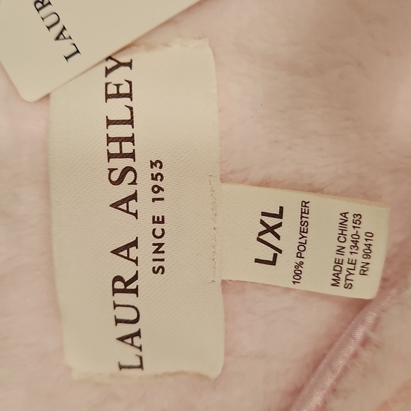 💕LAURA ASHLEY💕 48" Zip Robe ~ Pink Damask L/XL NWT - Picture 7 of 9